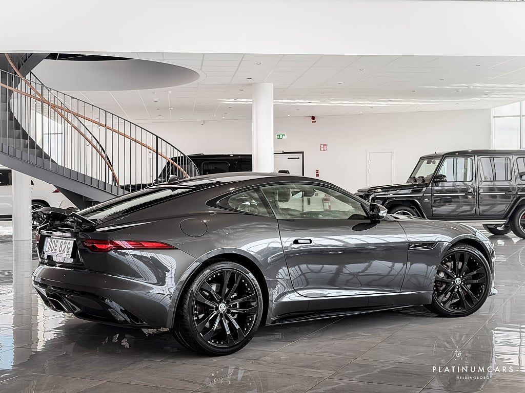 Jaguar F-Type P300 Quickshift R-Dynamic, R-Dynamic Black 2024