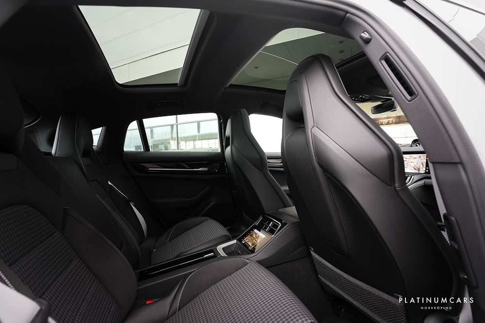 Porsche Panamera 4 E-Hybrid PDK 470hk 2024 / Pepita / Sv.såld