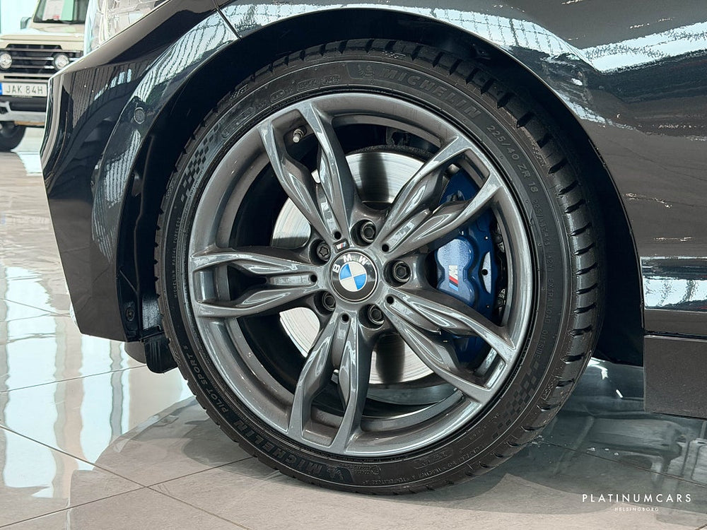 BMW M240I xDrive Coupé 340hk / Sv.såld / Innovation / H&K