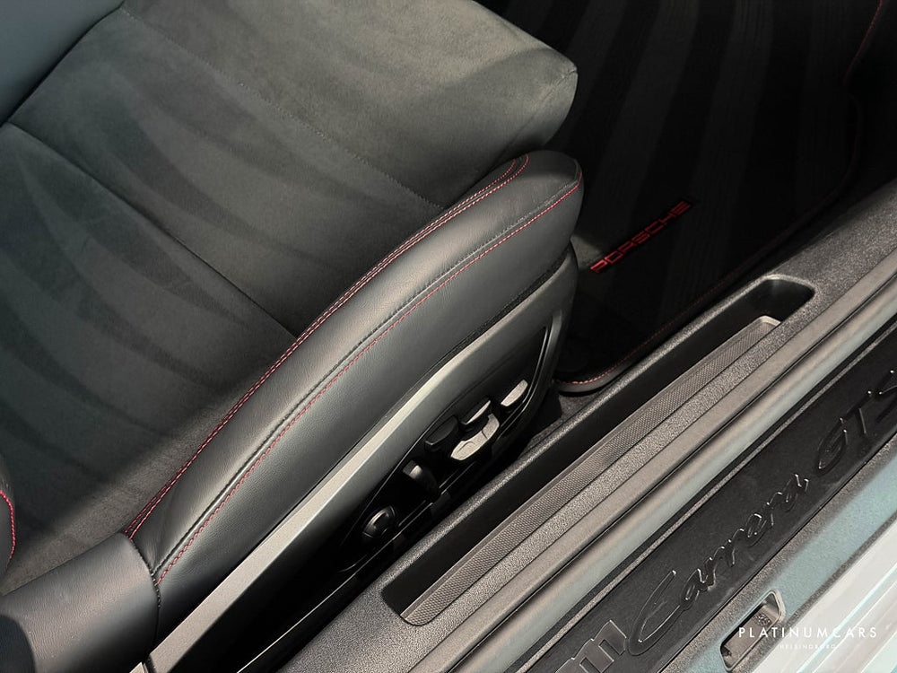 Porsche 992 992 GTS / Lyft / HRE / 18-vägs / BOSE / Sv.såld