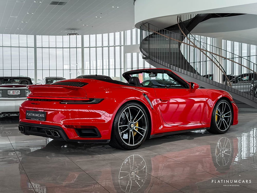 Porsche 911 Turbo S 992 Cabriolet 650hk / Sv.såld / LEASEBAR / Burmester