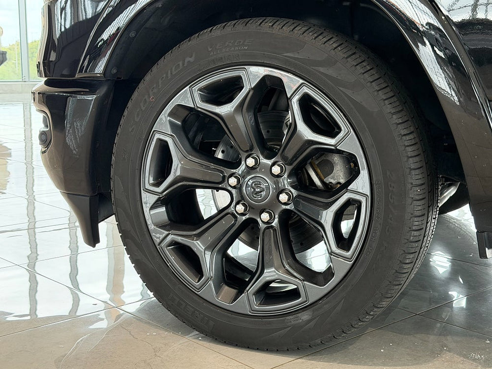 RAM 1500 Crew Cab 5.7 V8 HEMI 4x4 NIGHT / LIMITED / Sport Avgs