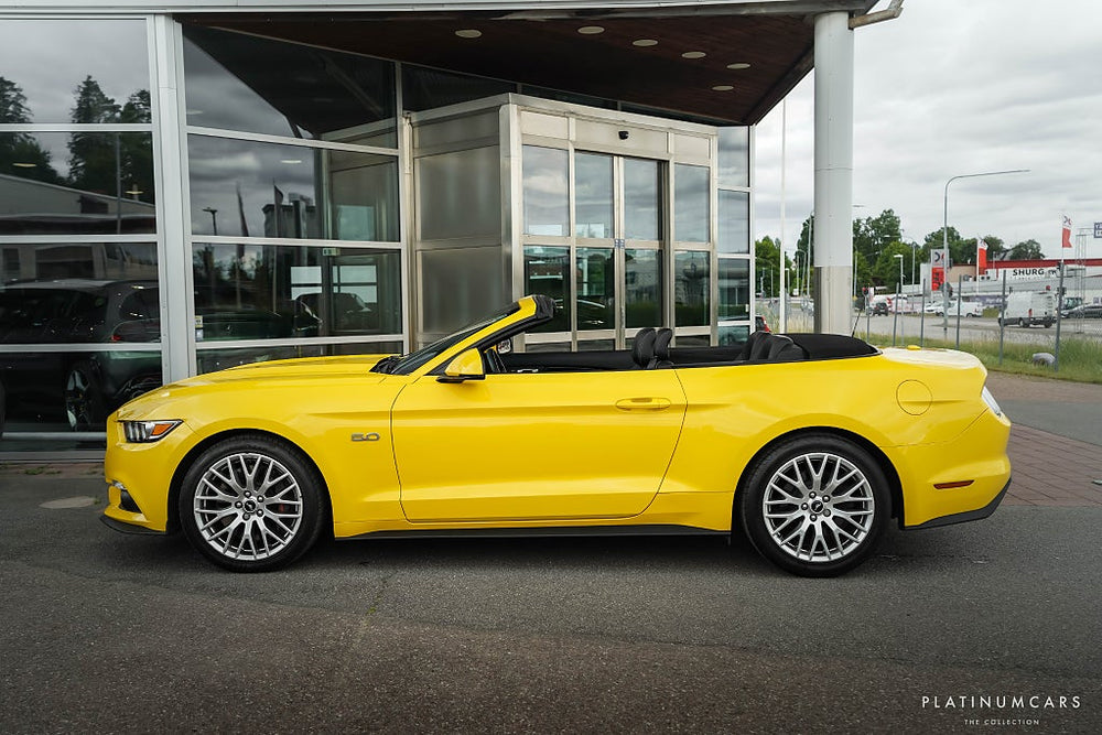 Ford Mustang GT Convertible 421hk / Sv.Såld / Låga mil  / Shaker
