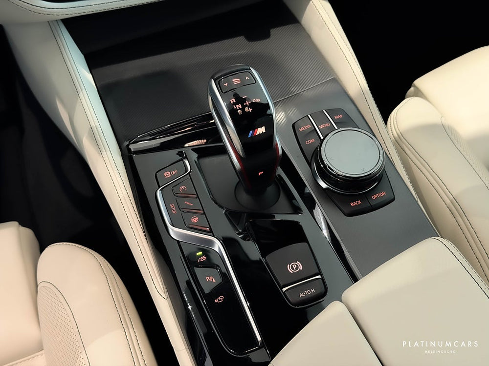 BMW M5 4.4 V8 AWD 600hk / Individual / B&W / HUD / Kolfiber