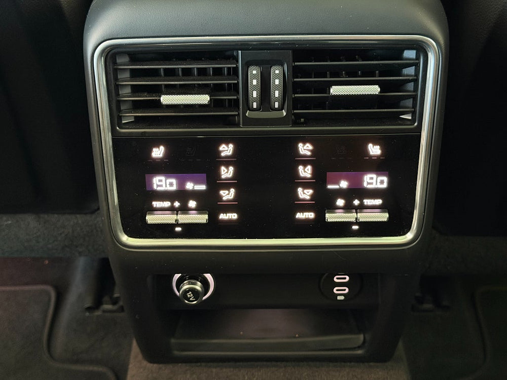 Porsche Cayenne E-Hybrid 462 hk / PLATINUM / PASM / PDLS / 360° / PANO