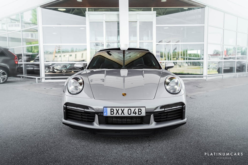 Porsche 911 992 Turbo S PDK 650 hk / Akrapovic / Taklucka / Sv.Såld
