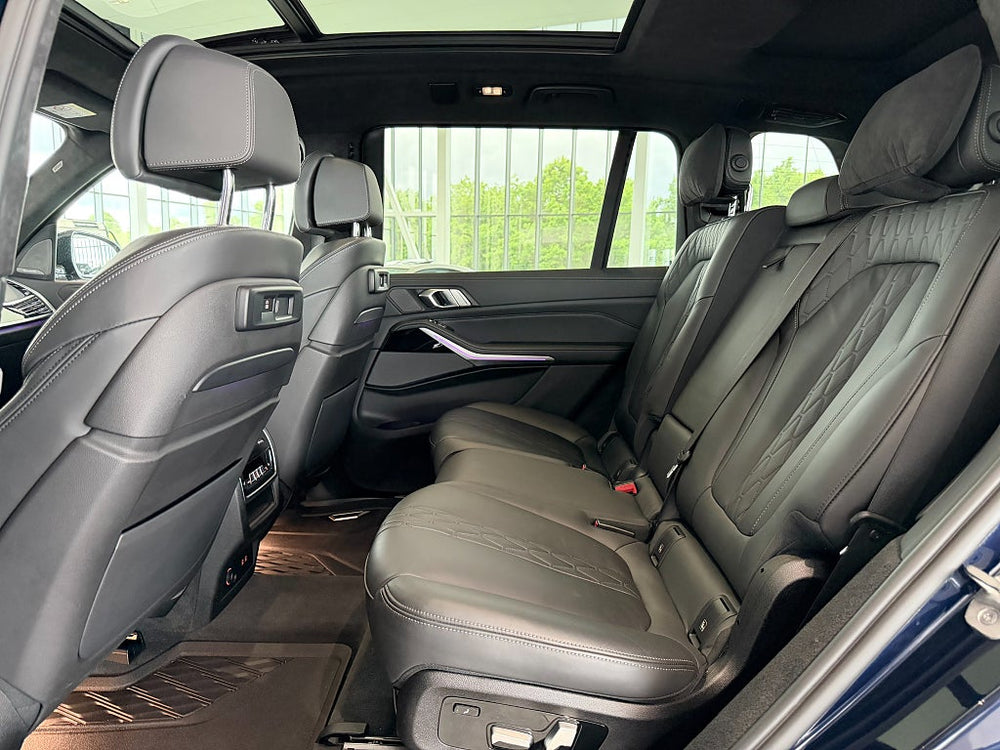 BMW X7 M50i xDrive 530hk / 7-sits / H&K / HUD / Night / Drag