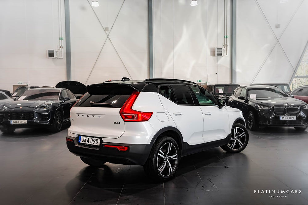 Volvo XC40 B4 AWD R-Design / LEASEBAR / H&K / Dragkrok