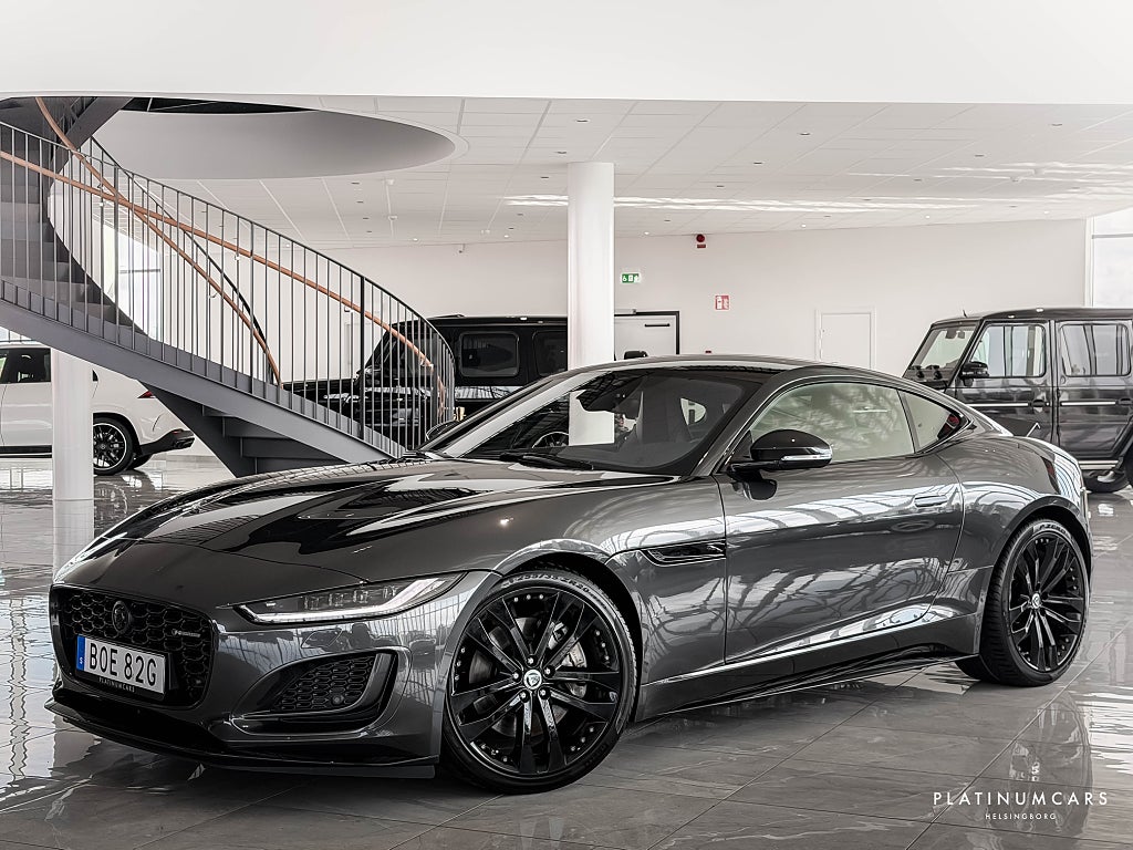 Jaguar F-Type P300 Quickshift R-Dynamic, R-Dynamic Black 2024