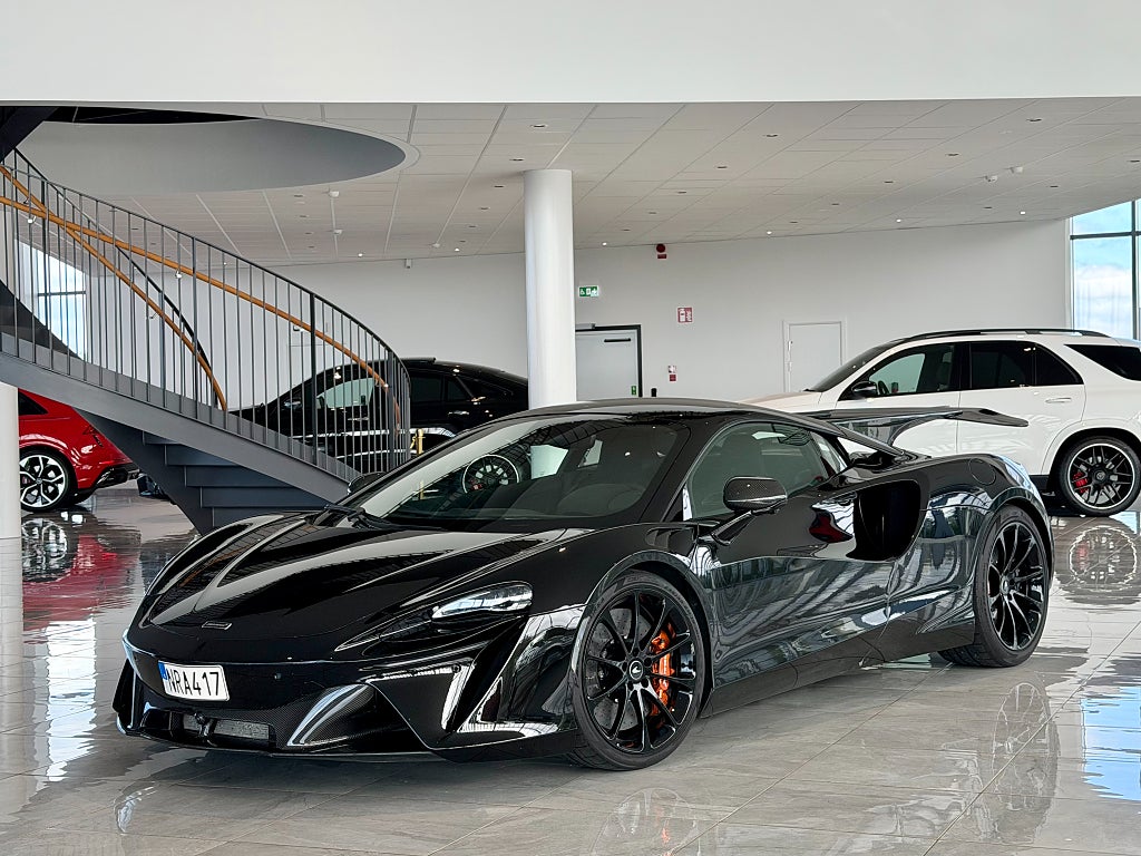 McLaren Artura Performance 700hk / MSO / NOVITEC / Full CARBON / B&W