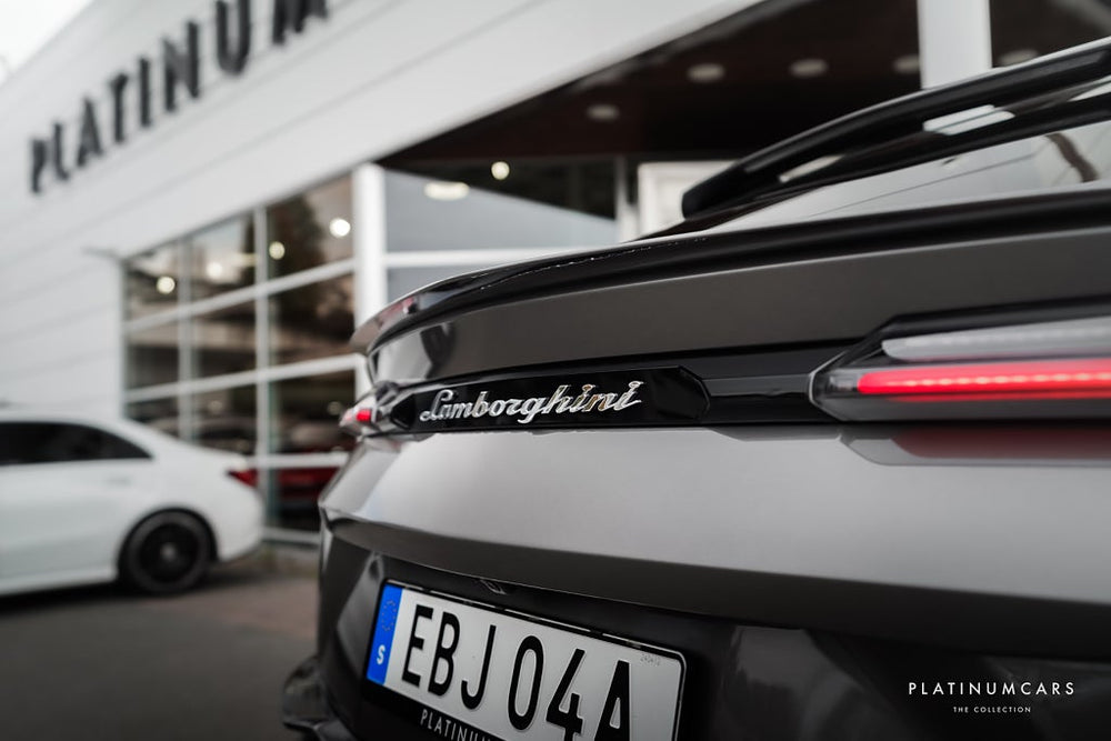 Lamborghini Urus S 666hk 2024 / Sv.såld / Style / Dark / B&O