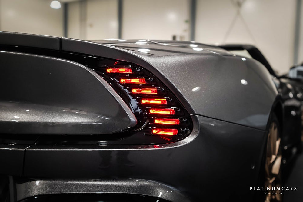 Aston Martin Vanquish Volante V12 835hk 2026