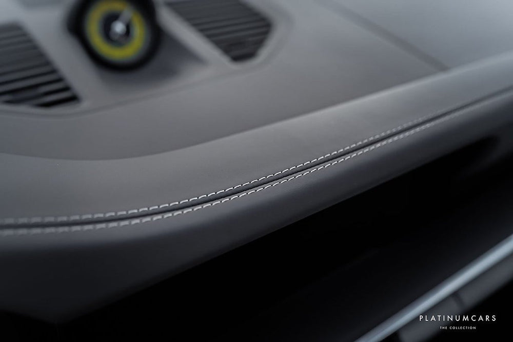 Porsche 911 Turbo S 650hk / SportDesign / Carbon / SE SPEC!