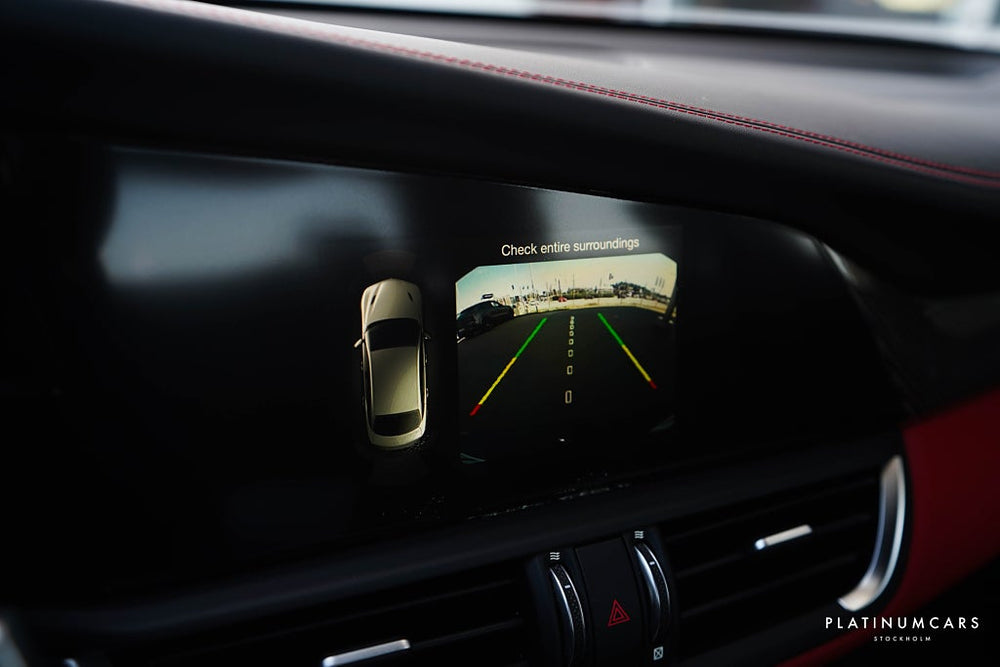 Alfa Romeo Giulia Quadrifoglio 510hk / Kolfiber /  H&K