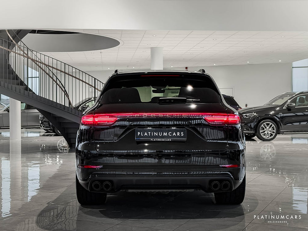 Porsche Cayenne E-Hybrid 462hk Platinum EDT / Sv.såld / Pano / BOSE