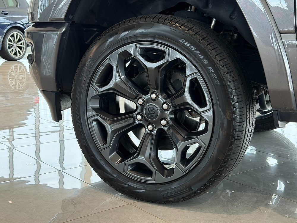 RAM 1500 Limited Night Edt Rambox Crew Cab / 5,7L V8 HEMI 401hk