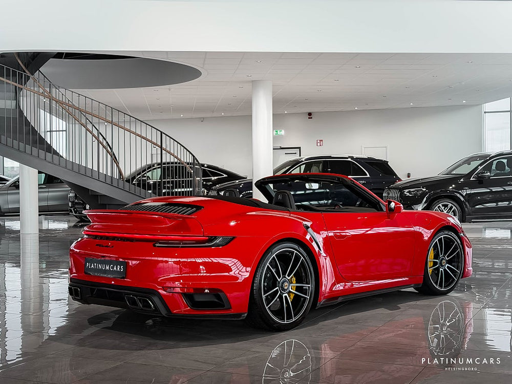 Porsche 911 Turbo S 992 Cabriolet 650hk / Sv.såld / LEASEBAR / Burmester