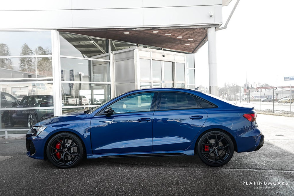 Audi RS3 Sedan Q 400hk 2025 / 14MIL / LEASEBAR / Skalstolar