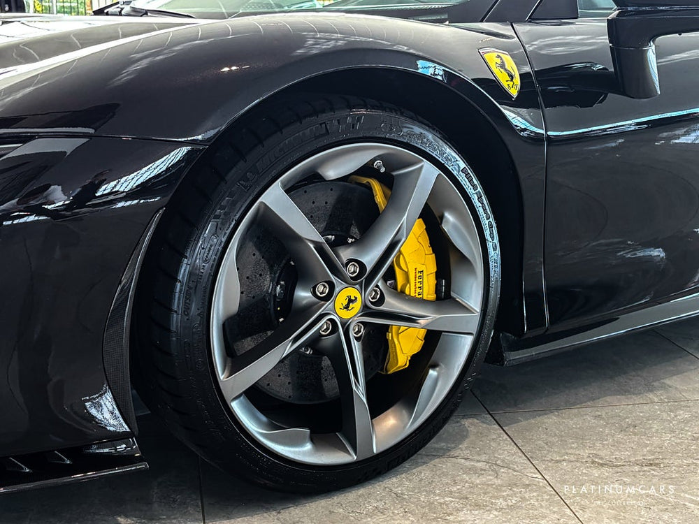 Ferrari SF90 Spider 1000hk / FIORANO / Sv.såld / LÅGA MIL