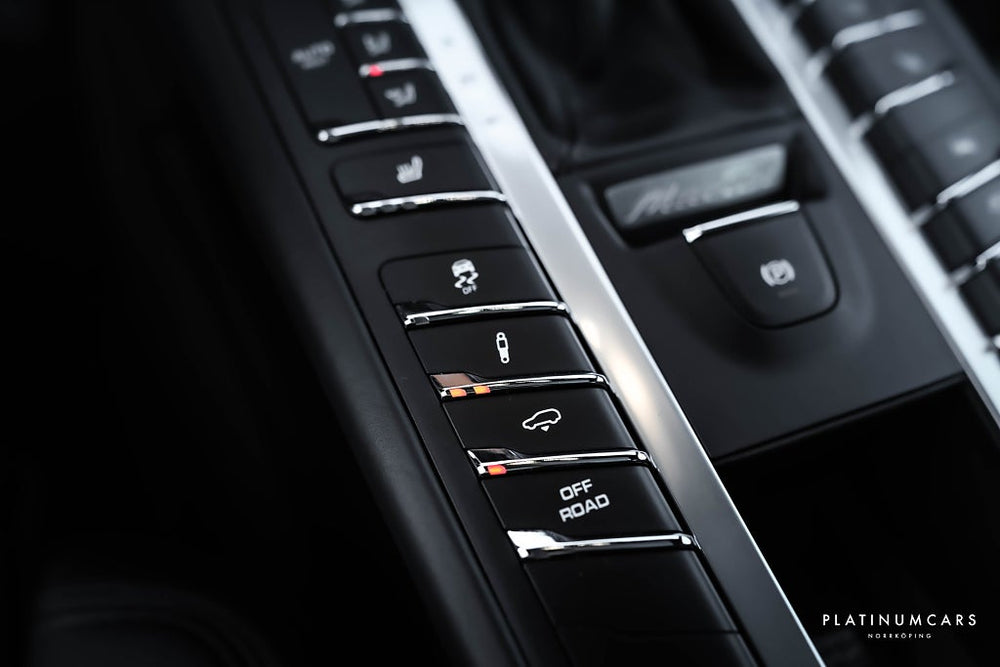 Porsche Macan GTS PDK 380hk / Sv.såld / Pano / 18-vägs / Värmare