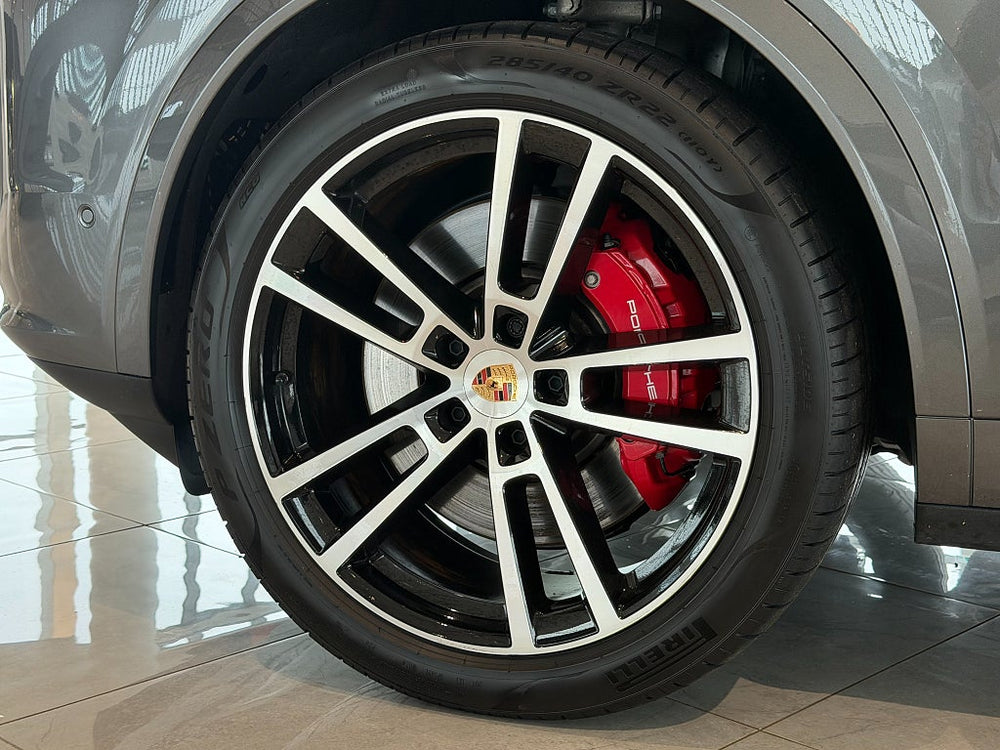Porsche Cayenne S E-Hybrid 520hk / SportDesign / BOSE / Pano / Drag / HUD