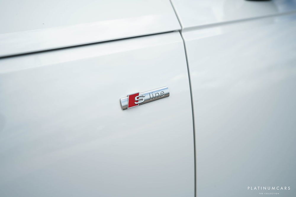 Audi A4 Avant 40 TDI Quattro S Line / Värmare / Drag / Pano