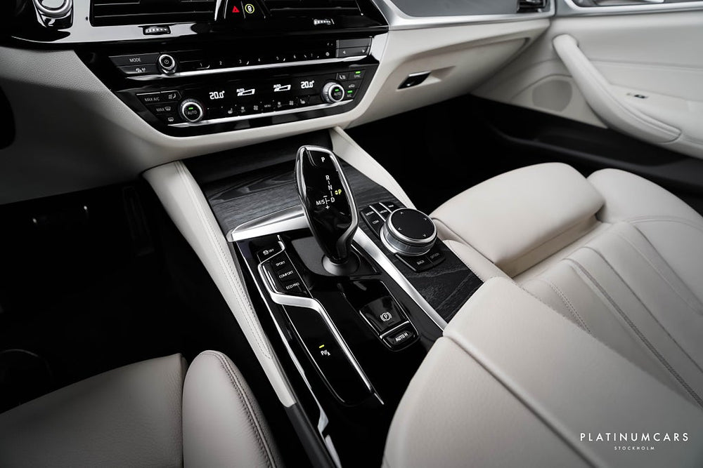 BMW 520d Touring M Sport 190hk / Sv.såld / Drag / LEASEBAR