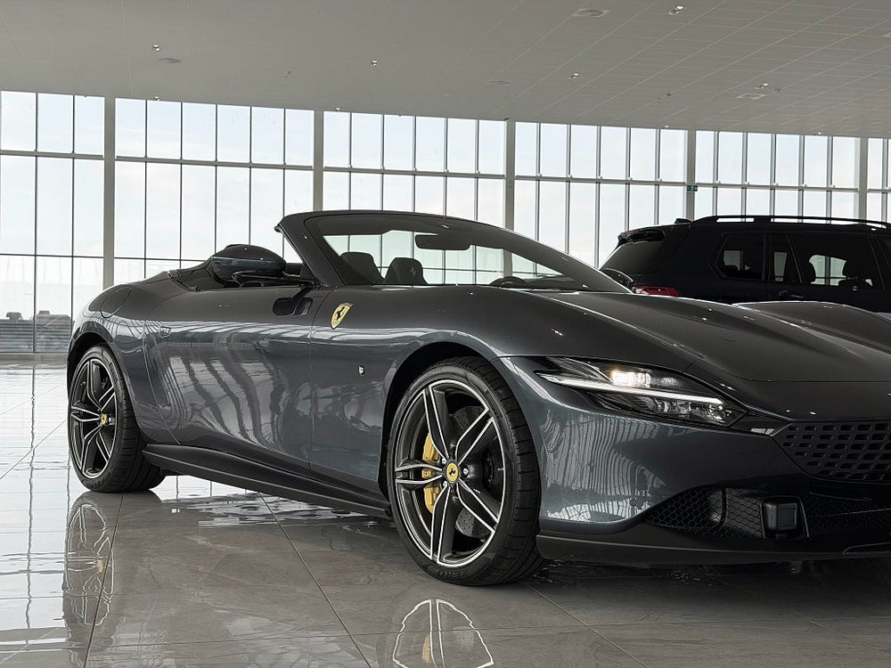 Ferrari Roma Spider V8 620hk / BluRoma