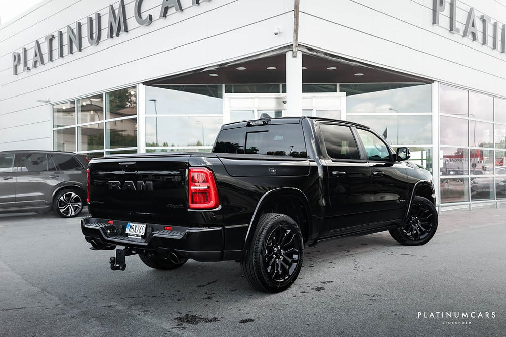 RAM 1500 Limited Rambox Night 2026 / LEASEBAR