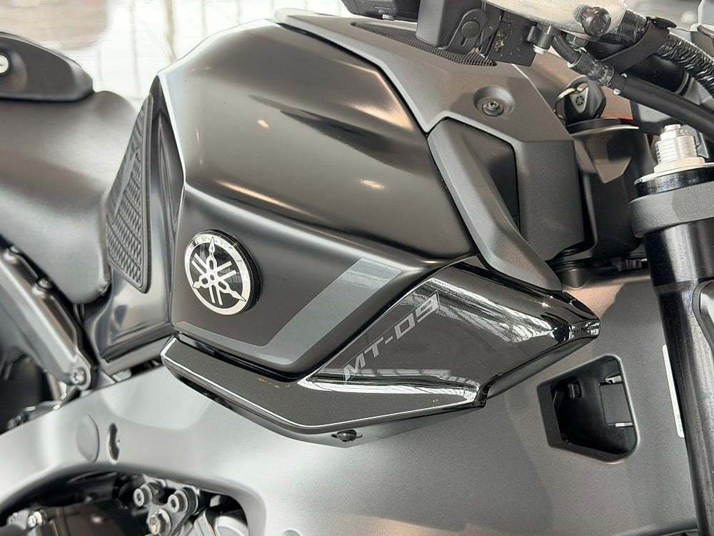 Yamaha MT-09 Dominator Avgassystem / Ny Servad