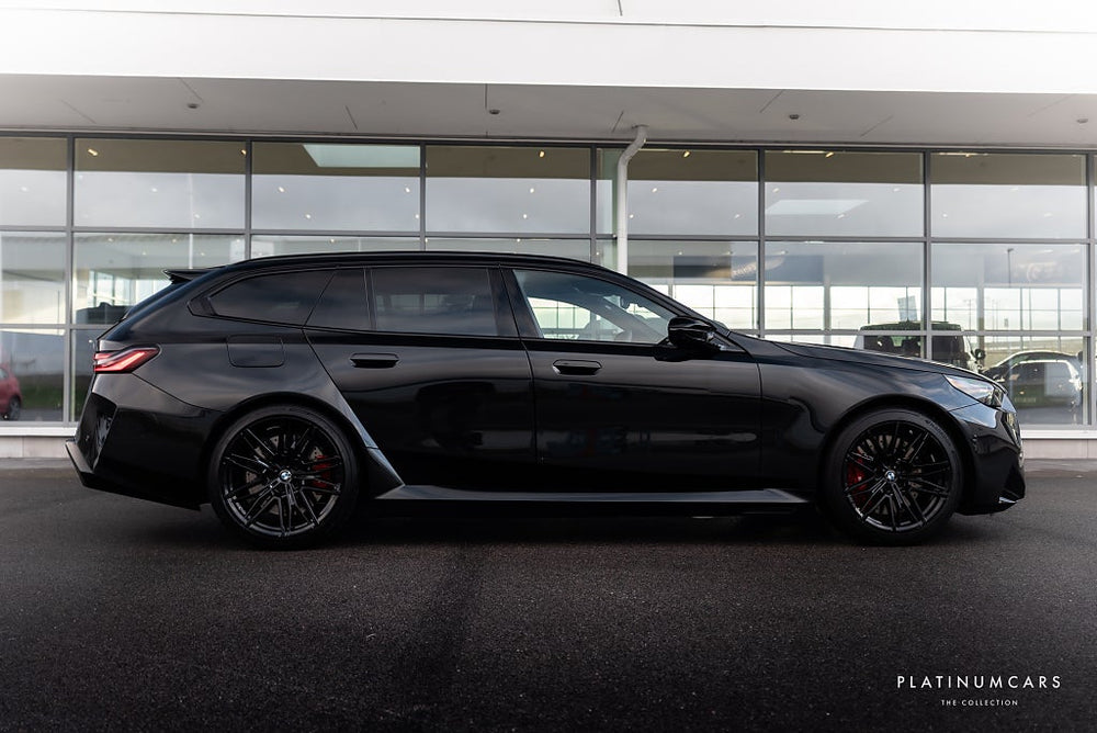 BMW M5 Touring xDrive 727hk / LEASEBAR / Sv.såld / SPEC