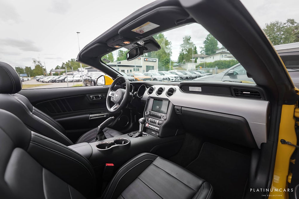 Ford Mustang GT Convertible 421hk / Sv.Såld / Låga mil  / Shaker