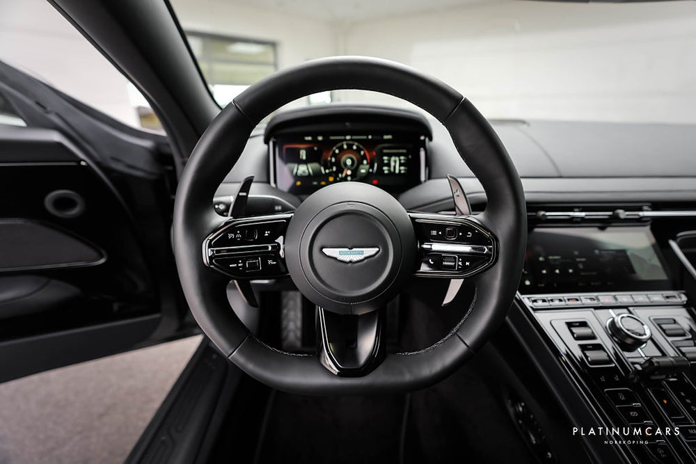 Aston Martin DB12 Coupé 680hk 2025 / "NY BIL" / LEASEBAR