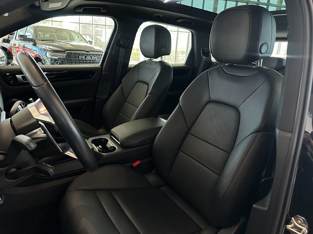 Porsche Cayenne E-Hybrid 462hk / Navi / Luftfjädring / Pano / Chrono