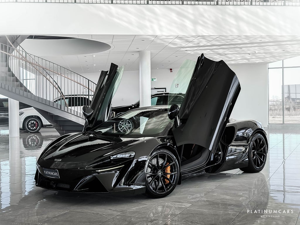 2024 McLaren Artura