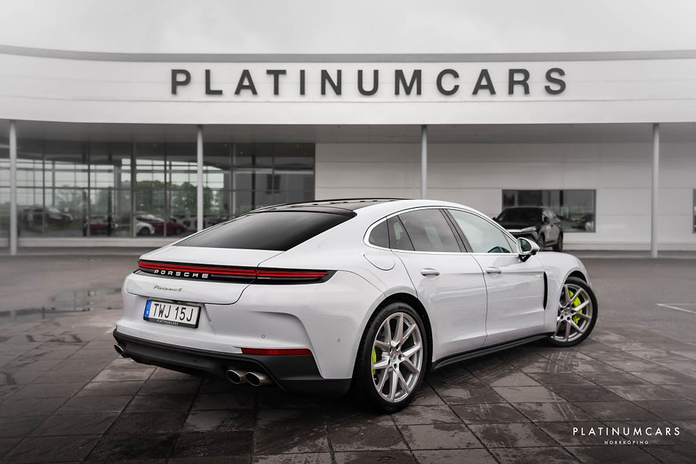 Porsche Panamera 4 E-Hybrid PDK 470hk 2024 / Pepita / Sv.såld