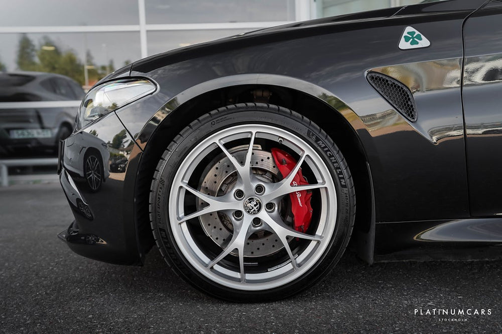 Alfa Romeo Giulia Quadrifoglio 510hk / Kolfiber /  H&K
