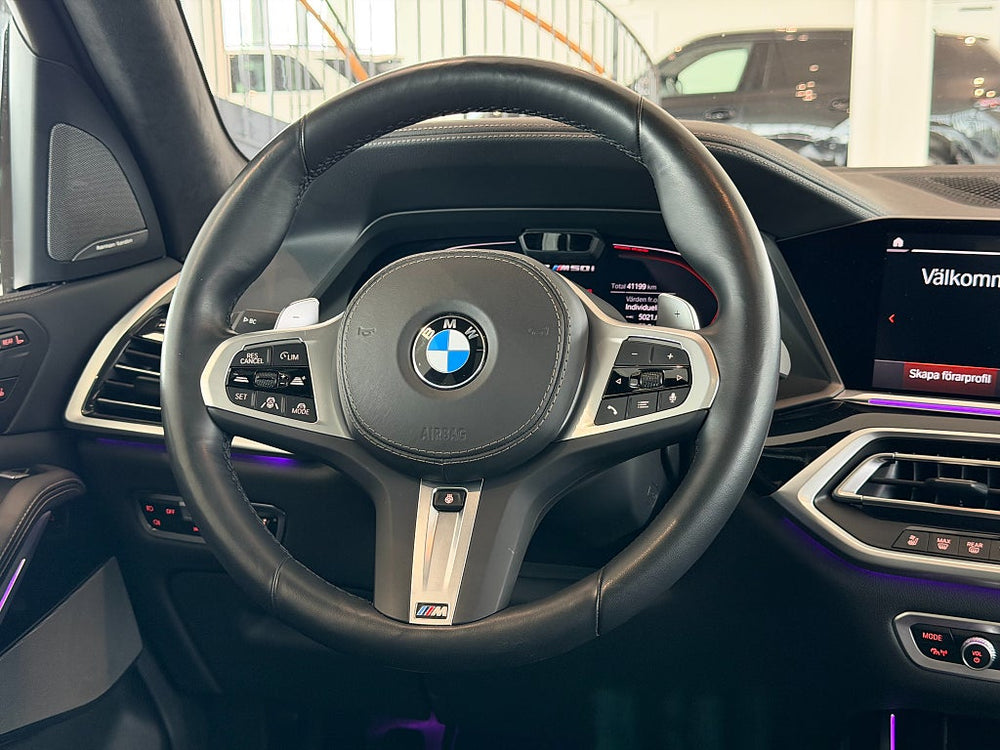 BMW X7 M50i xDrive 530hk / 7-sits / H&K / HUD / Night / Drag