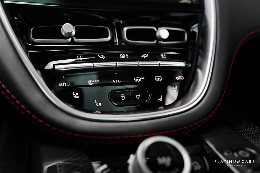 Aston Martin DBX707 707 4.0 V8 707HK / LEASEBAR / Carbon / Sv.Såld