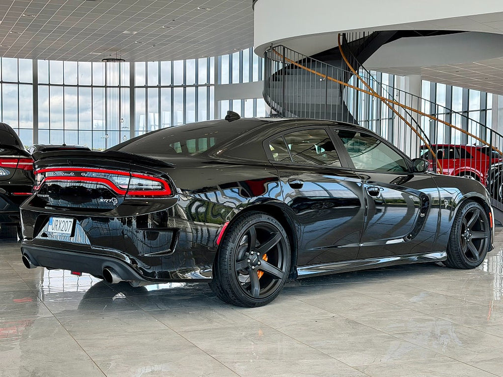 Dodge Charger SRT HELLCAT 6,2L HEMI 717hk / HiFi / Backkamera / Navi