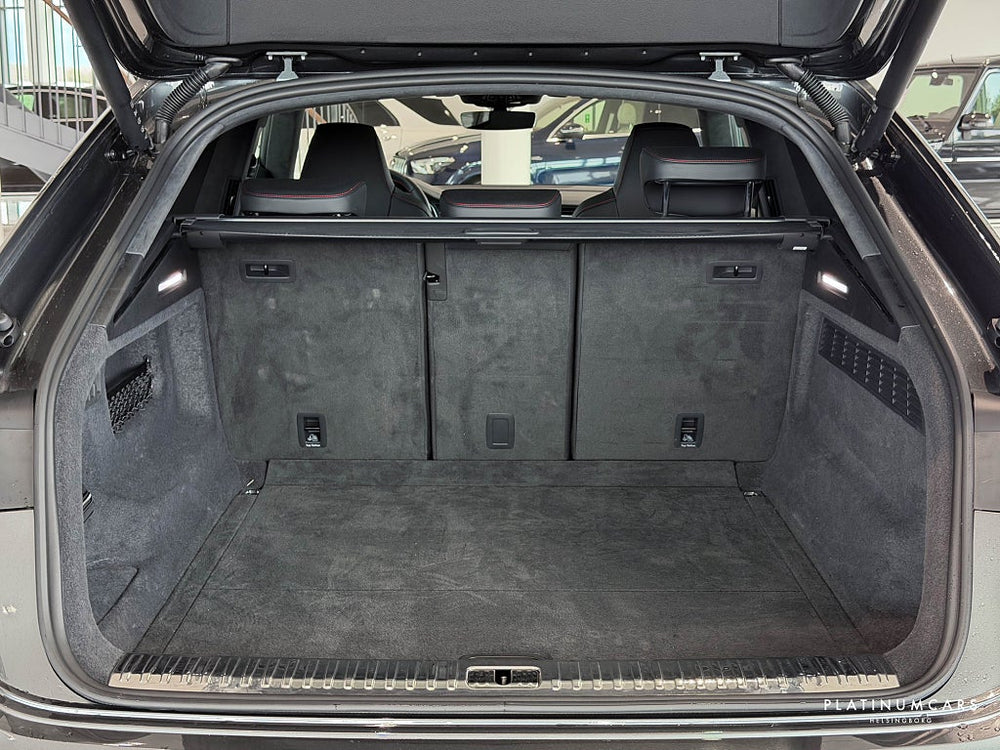 Audi RS Q8 Q 600hk / LEASEBAR / Sv.såld / RS dynamic / SPEC