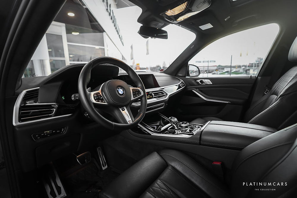 BMW X7 M50i xDrive 530hk / 7-sits / H&K / HUD / Night / Drag