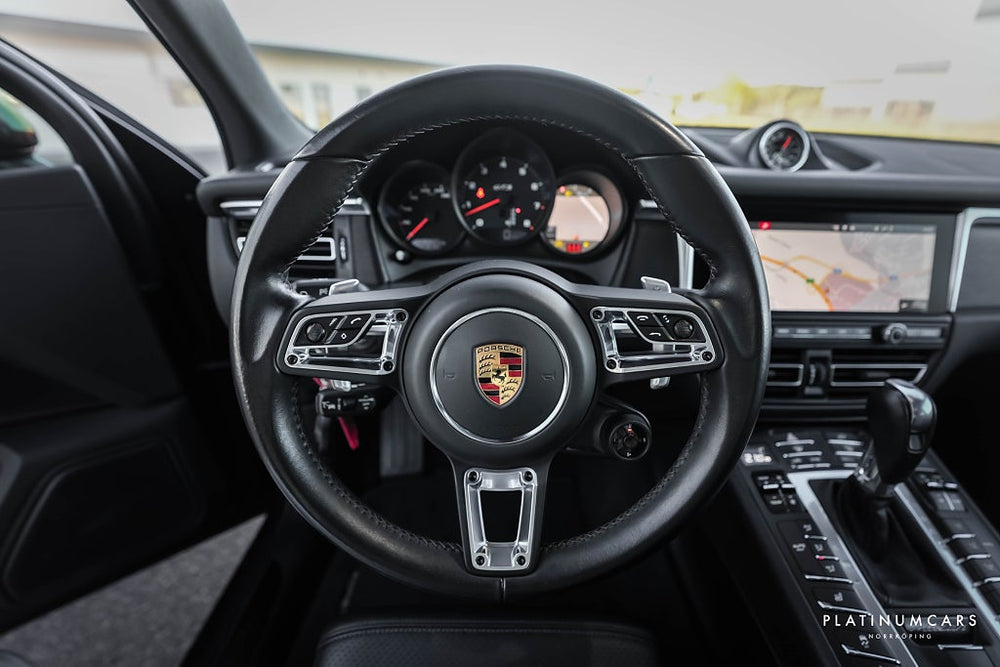 Porsche Macan GTS PDK 380hk / Sv.såld / Pano / 18-vägs / Värmare