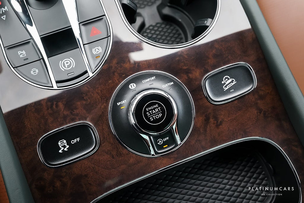 Bentley Bentayga EWB Mulliner V8 549hk / Touring / Airline / SE SPEC